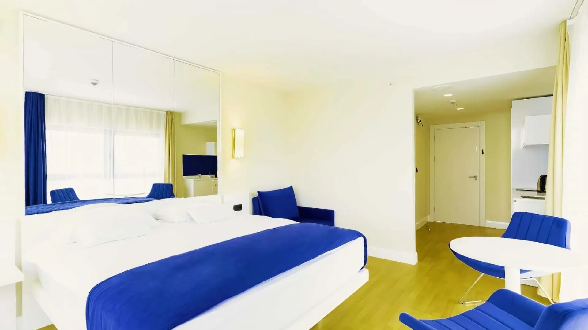 Convenient Sea View Aparthotel In Orbi City Batumi