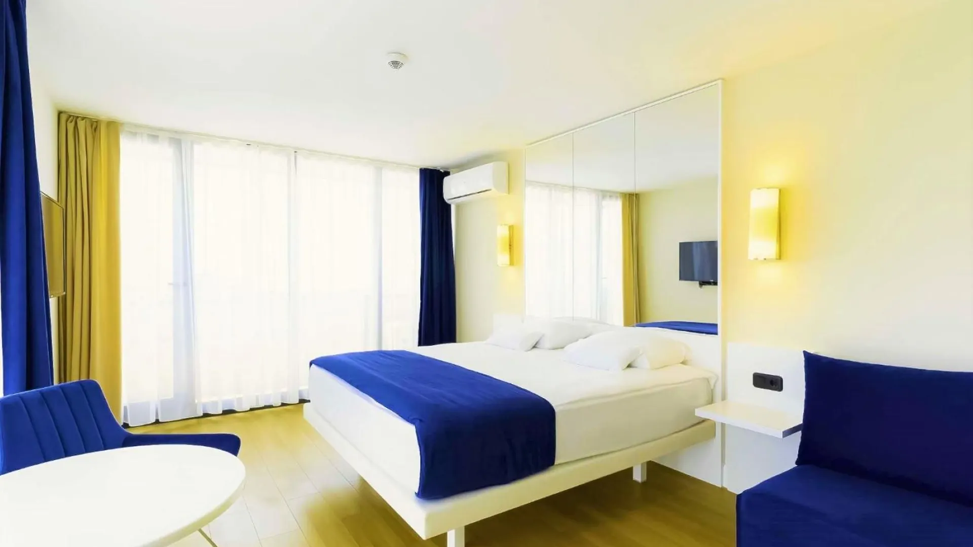Convenient Sea View Aparthotel In Orbi City Batumi