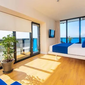 شقة فندقية Orbi Aparthotel, باتومي