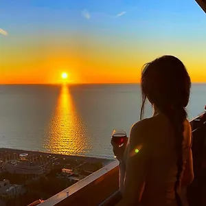 شقة فندقية Rest Black Sea View, باتومي