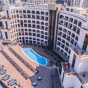 Colosseum Marina באטומי